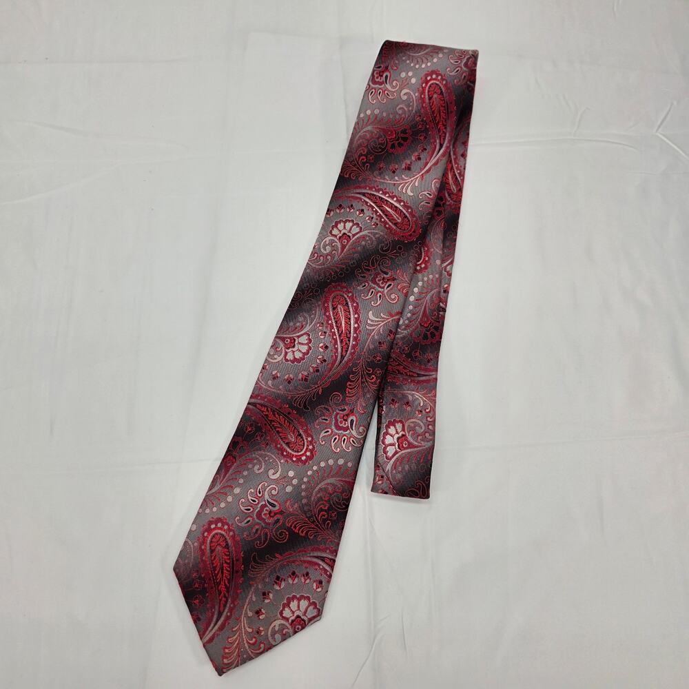 Van Heusen Mens Tie Red Silver Black Paisley Silk Blend Necktie Classic Wide
